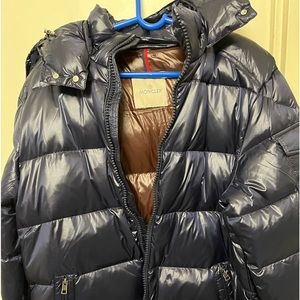 Moncler men jacket size 5 Blue
